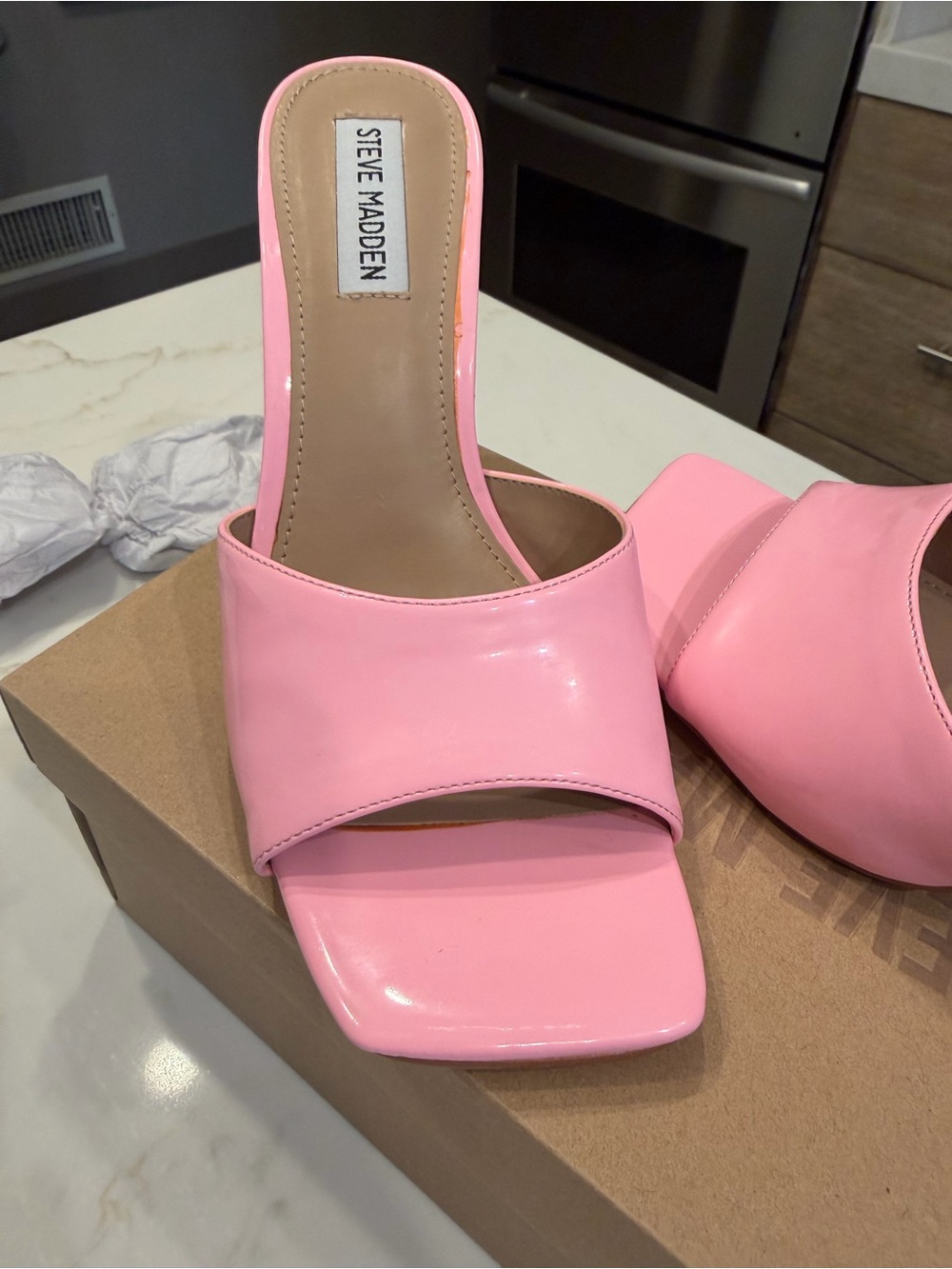 π Steve Madden Signal Pink Patent Heels - Picture 7 of 17